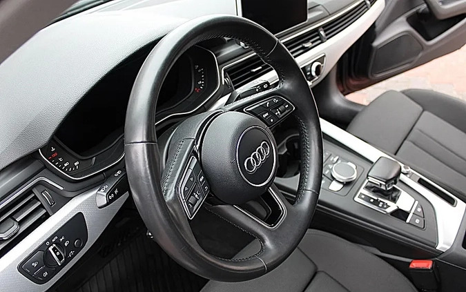 Audi A4 cena 79900 przebieg: 189000, rok produkcji 2017 z Wolbrom małe 211